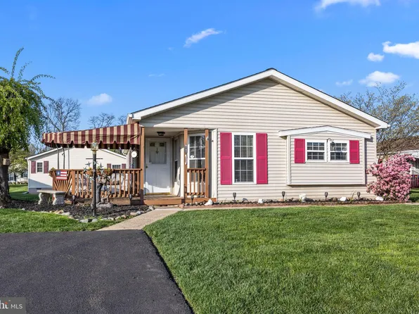 187 Hummingbird Ct S, New Hope, PA 18938