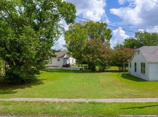 300 N Elm St, Royse City, TX 75189