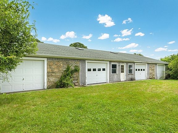 5th image of 177 Howland Rd