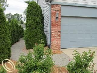 3rd image of 2352 Marklawn Ct