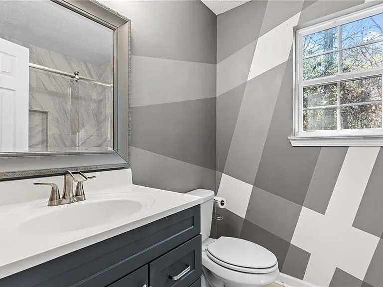 405 Christopher Ln — Photo 18