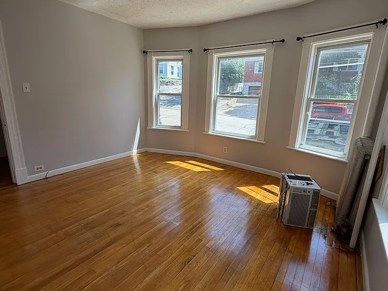 94 Ashland St #1 — Photo 9