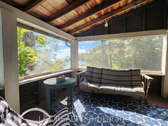 4th image of 1764 Bay Park Rd