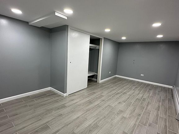 5th image of 1019 Throggmorton Ave Floor 1