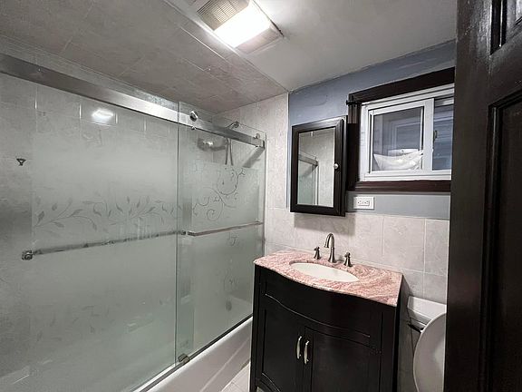 4th image of 14 Grace St Floor 2