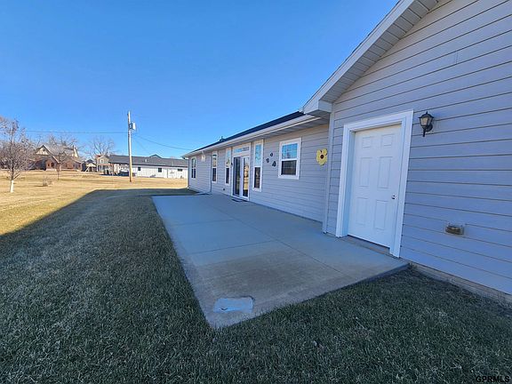 2nd image of 308 W Maple St