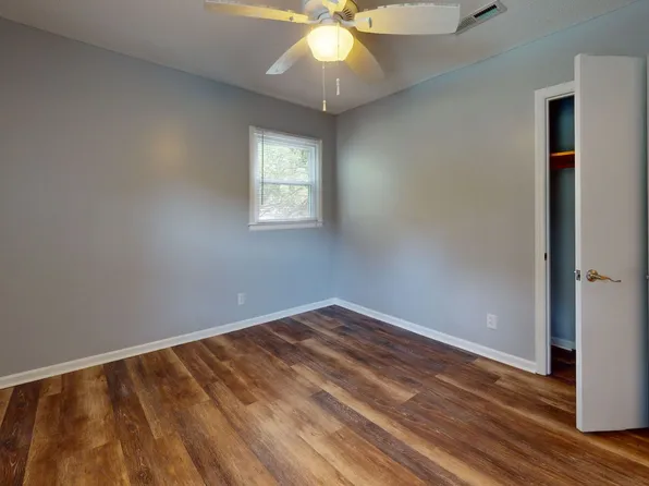 X Knickerbocker, 2401 Knickerbocker Dr, Charlotte, NC 28212