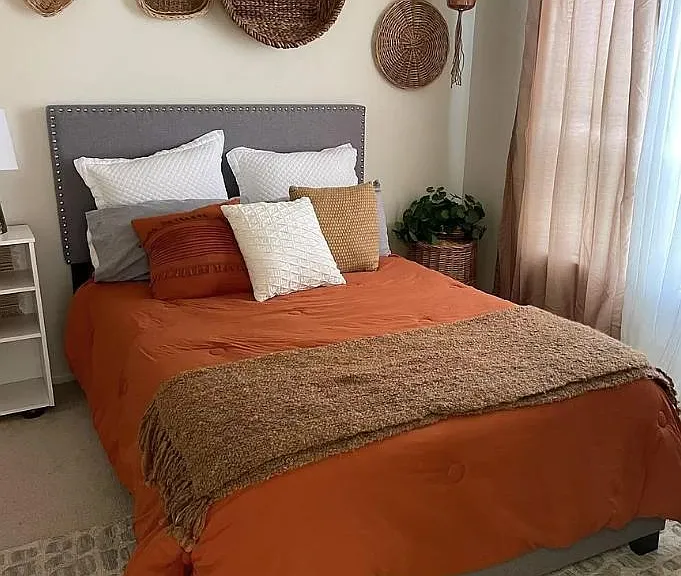 Jack-and-jill bedroom #2 - staged
