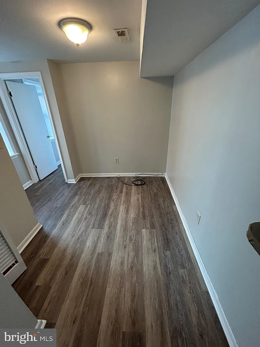 Building Photo - 521 S Wolfe St #1R