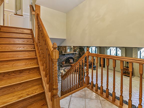 3rd image of 9132 Moody Ave