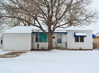 936 E 9th Ave, Hutchinson, KS 67501