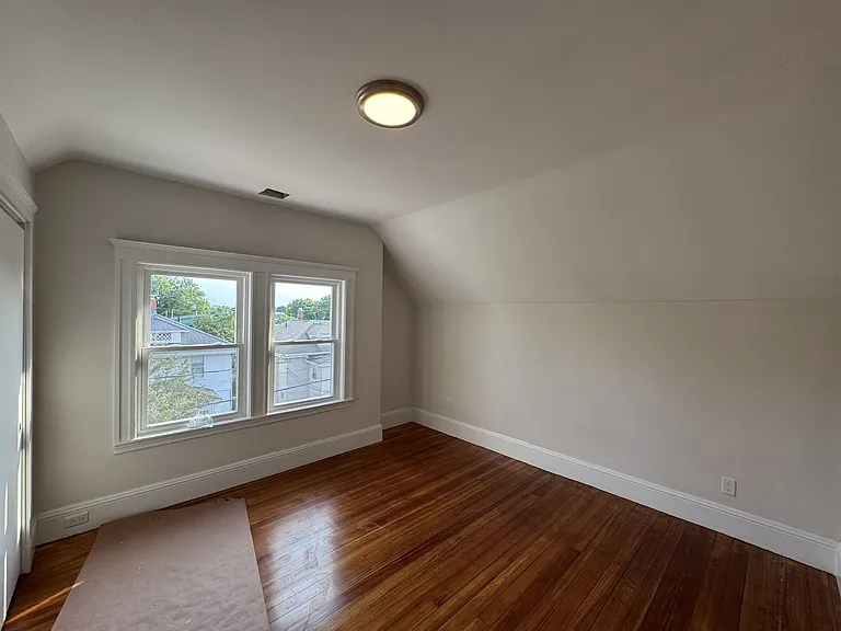 47 Curtis Ave — Photo 5