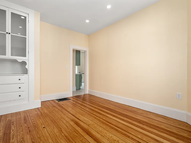 99 Beech St #3 — Photo 8