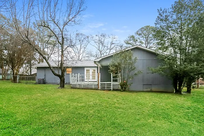 529 Wolcott Cir — Photo 10