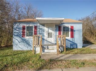 5028 Milhaven Ln, Charlotte, NC 28269