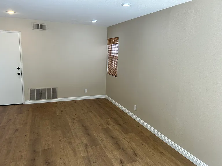 8232 E Flowerwood Ave — Photo 4