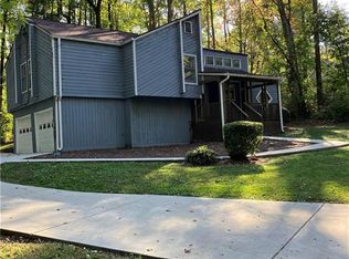 409 Creekside Ln, Woodstock, GA 30188