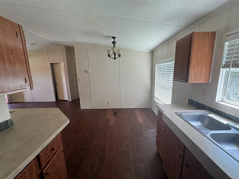16415 Tamra Ct — Photo 21
