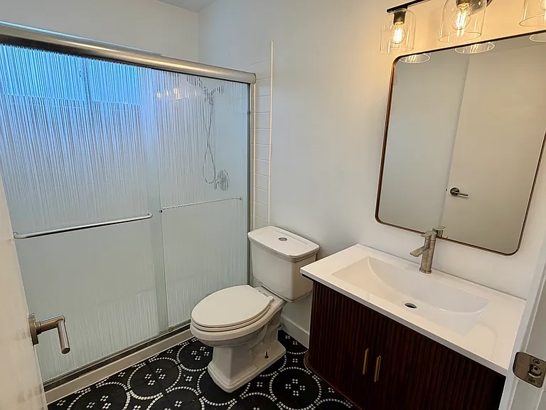 4822 Chateau Dr — Photo 20