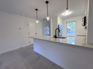99 Hayes Avenue, South Burlington, VT 05403