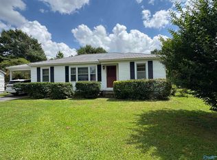 306 Nixon St, Albertville, AL 35950