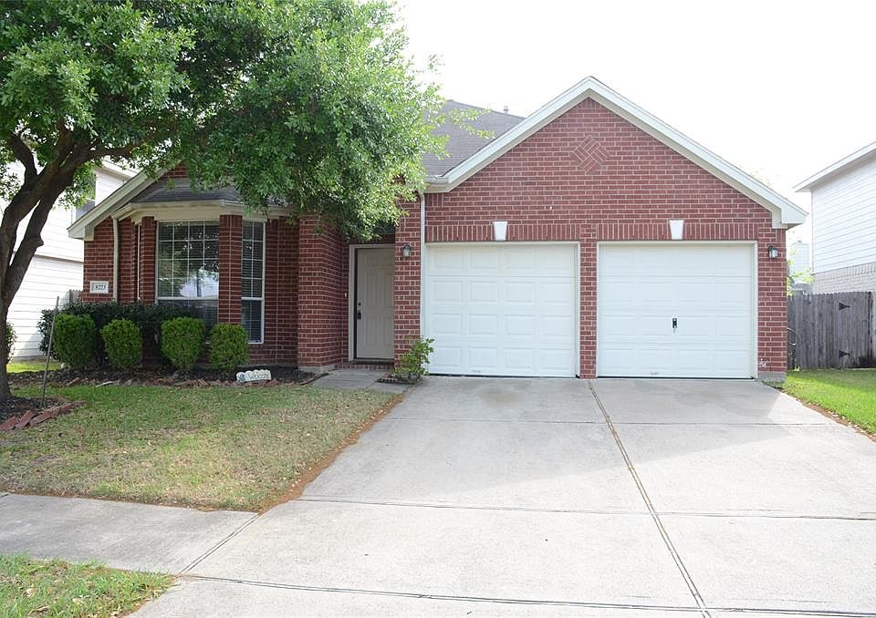 1st image of 8223 Wahl Manor Ct