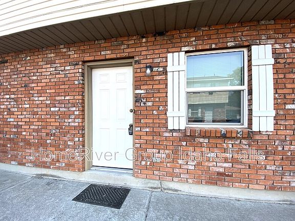 2nd image of 1753 Grandview Dr APT 3