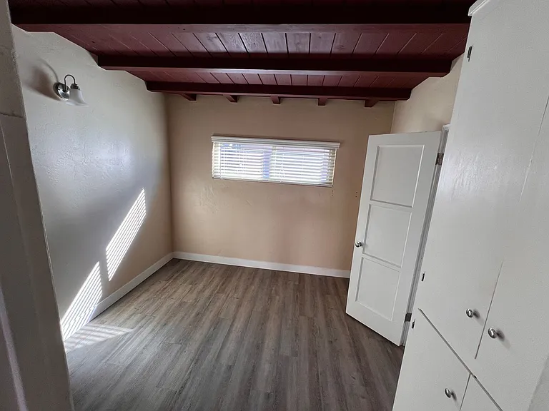 1924-1938 Florida Ct — Photo 6