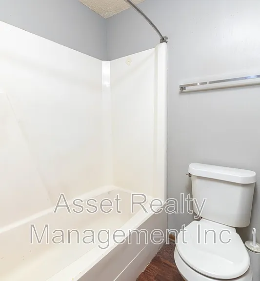 9124 Woodpark Ln NW #D — Photo 11