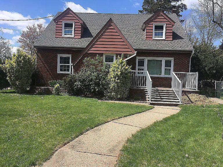 1st image of 579 E Woodbridge Ave #1