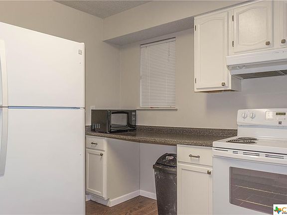 5th image of 661 Floral Ave APT C5