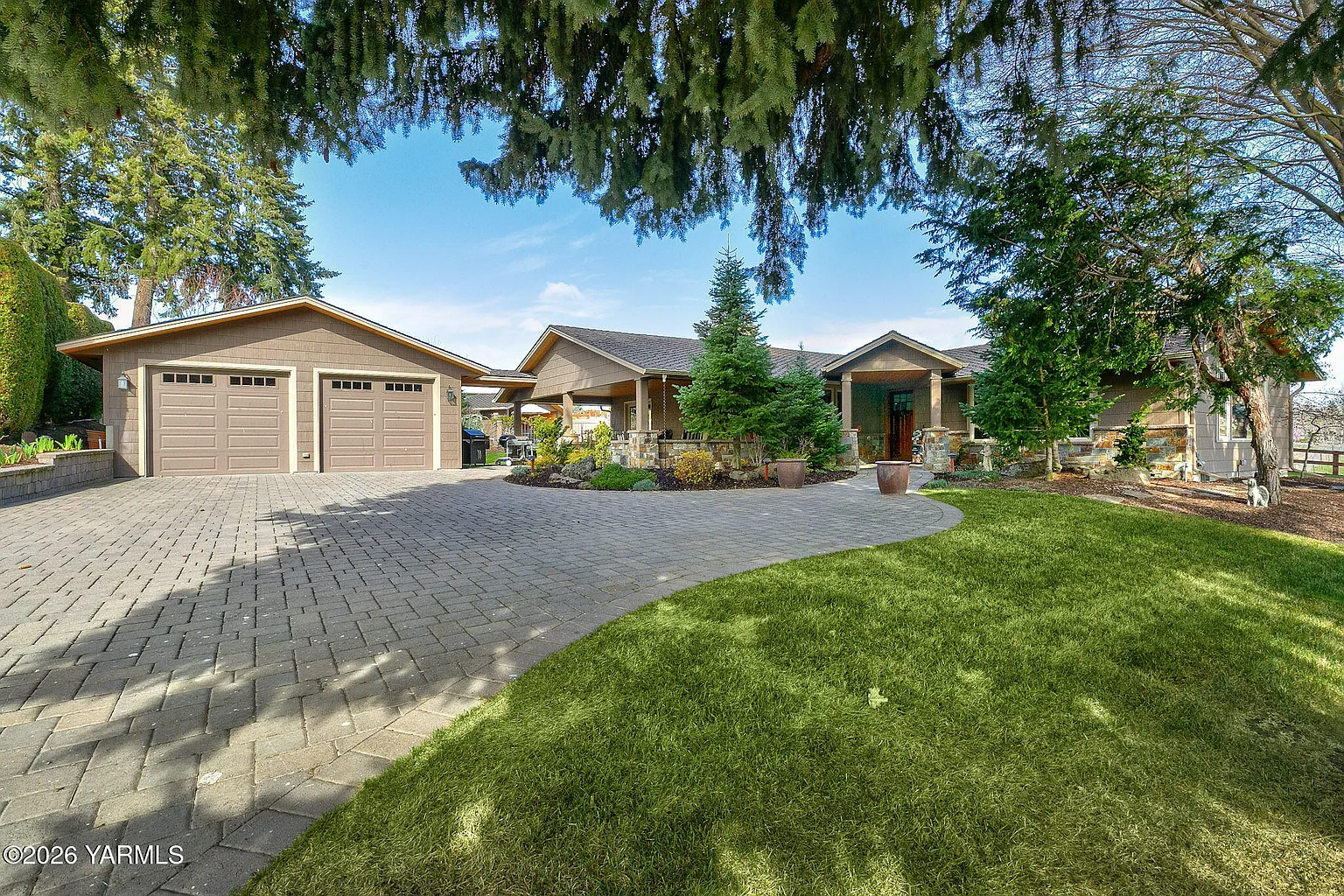 160 Horseshoe Ln photo 1