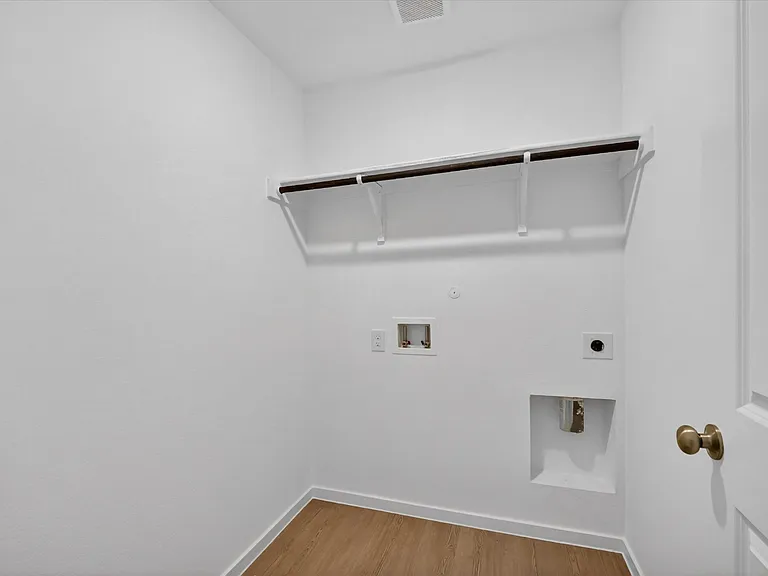 3703 Longleaf Dr — Photo 14