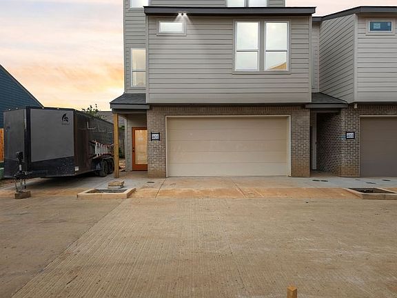 2nd image of 501 Highland Park Ln