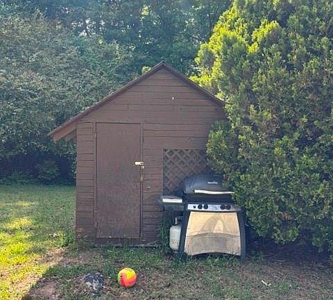 4th image of 265 Pleasant Valley Rd NW