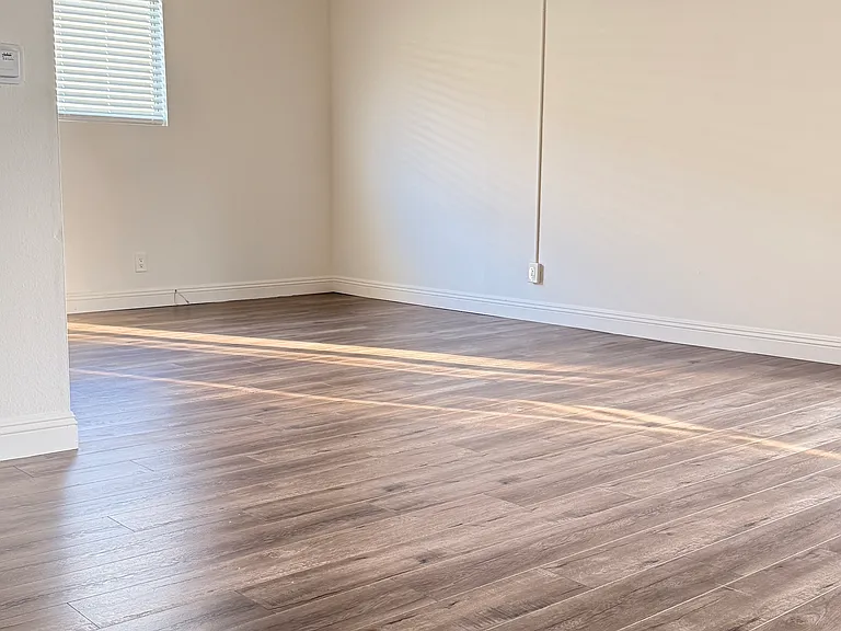 3752 Hughes Ave #19 — Photo 6