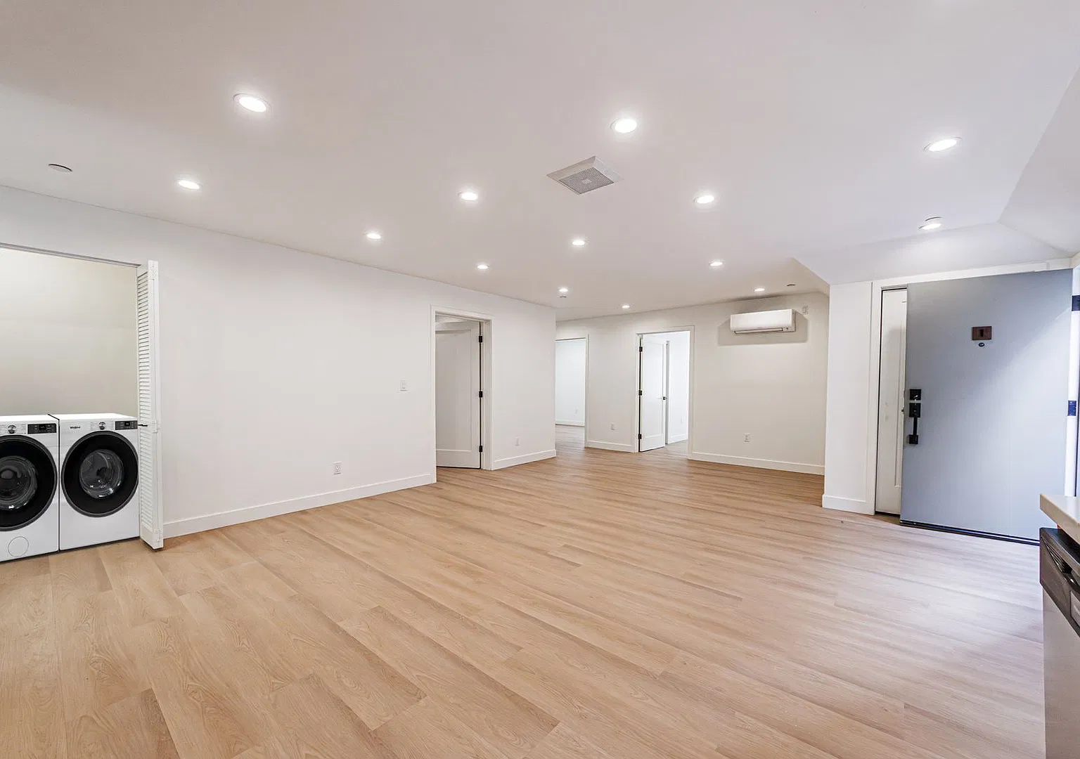 Gorgeously Renovated Fourplex | All Luxury 3-Bedroom Units — Photo 4