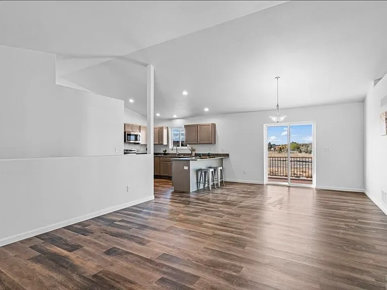 489 S Laporte Dr — Photo 5