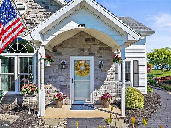 3rd image of 318 Clarks Way #318