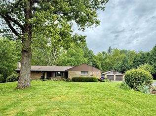 320 Saxonburg Rd, Butler, PA 16002