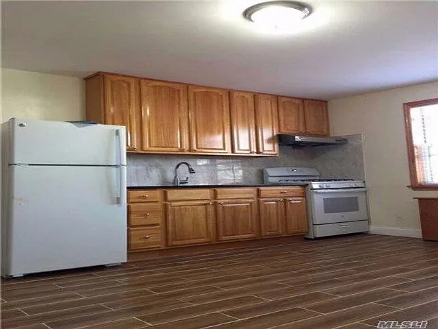 6130 185th St photo 1