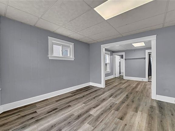 4th image of 1290 Hall Ave #1