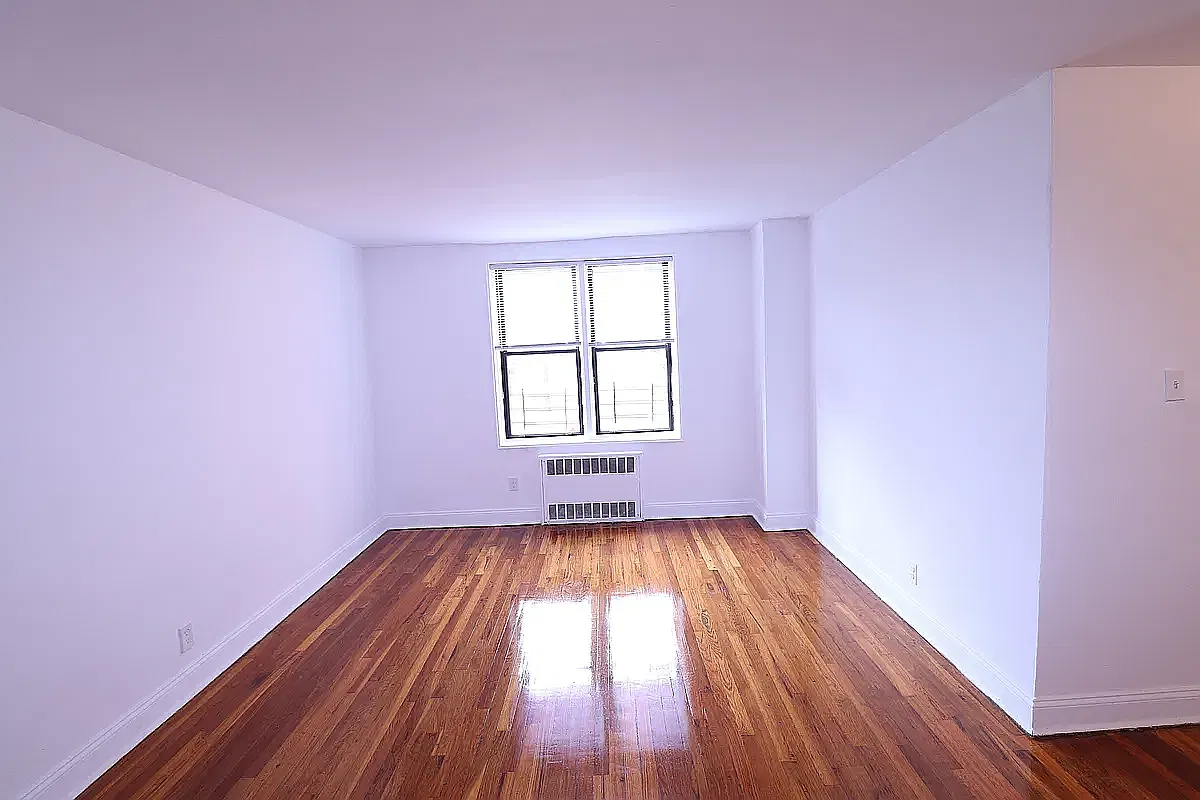 86-02 208th Street — Photo 3