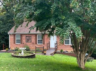 4509 Long Acre Dr NE, Roanoke, VA 24019