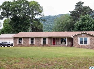 658 Old Big Cove Rd SE, Owens Cross Roads, AL 35763