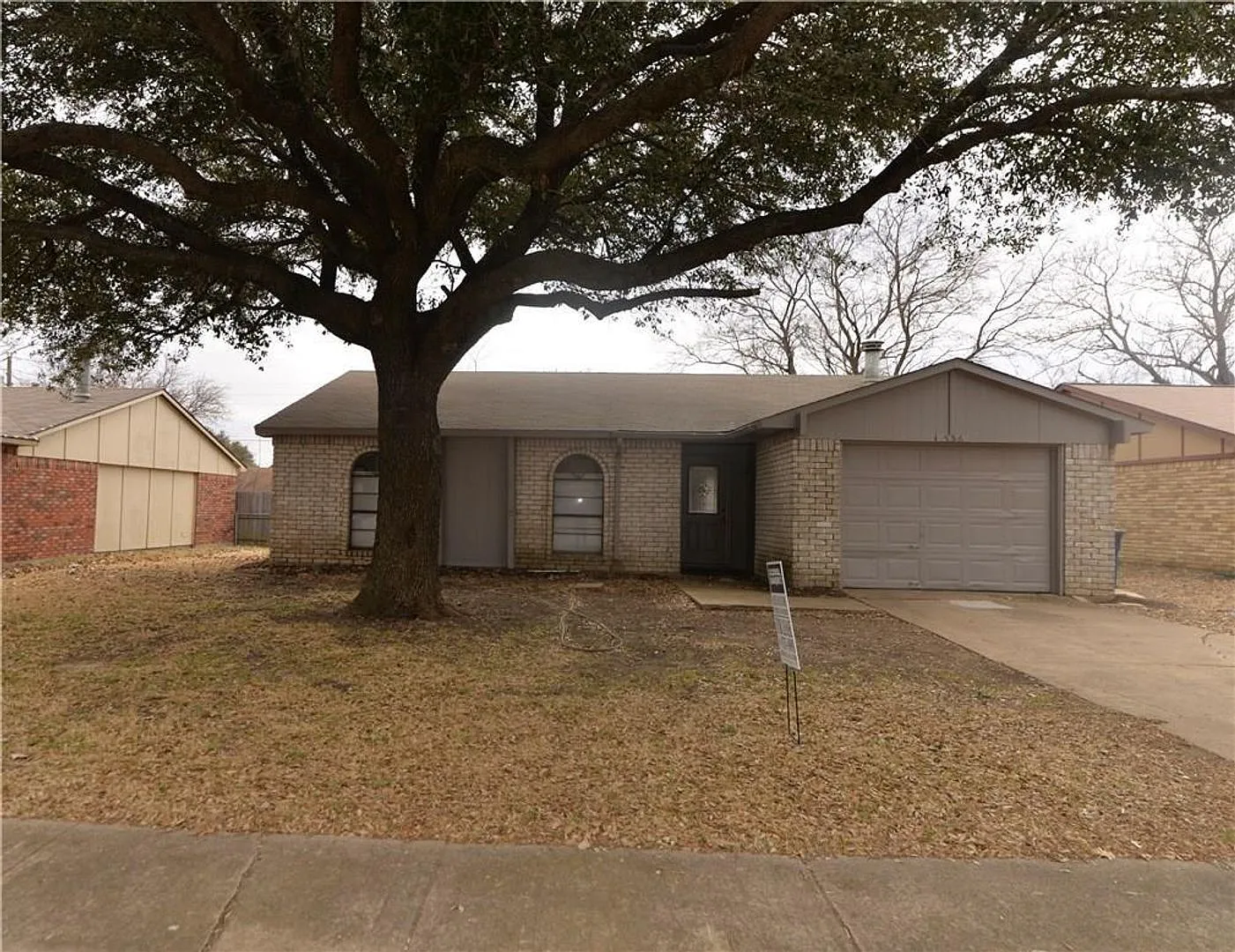 3 bedroom home with open floor plan! Allen ISD — Photo 1
