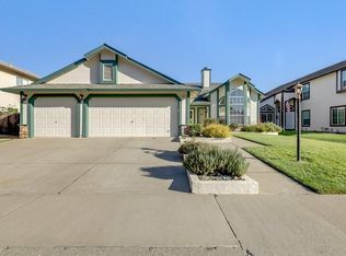 8869 Hollowstone Way, Sacramento, CA 95828