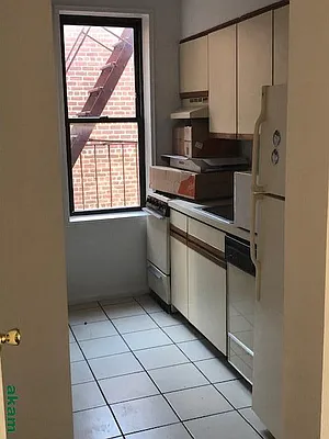 Rented by Akam Sales and Brokerage | media 12