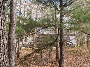 855 Petty Rd, Lexington, TN 38351