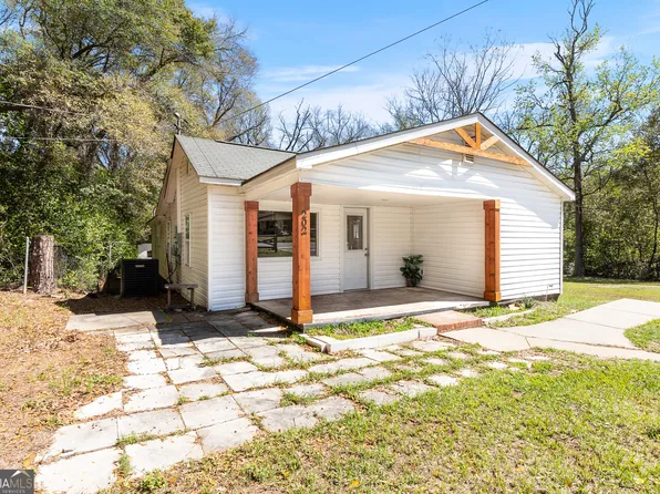 202 Martin Luther King Jr Dr, Perry, GA 31069